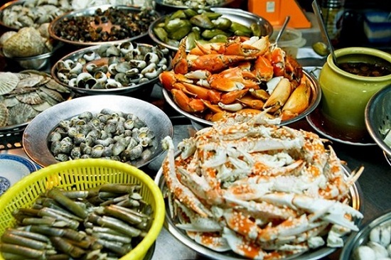 Các loại hải sản tại phố Bên Đoan Hạ Long